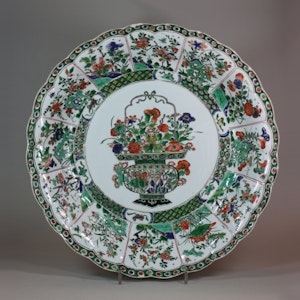 Chinese famille verte ribbed charger, Kangxi (1662-1722)