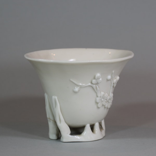 Chinese blanc de chine libation cup, Kangxi (1662-1722) - image 3