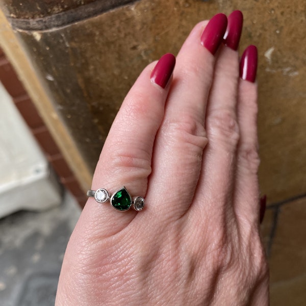 1970's, 18ct White Gold Emerald and Diamond stone set Ring, SHAPIRO & Co since1979 - image 3