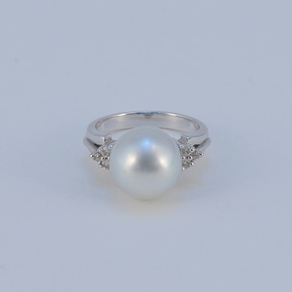 1980's, 18ct White Gold & South Sea Pearl & Diamond stone set Ring, SHAPIRO & Co since1979 - image 1