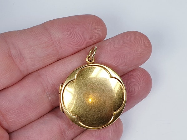 Antique 15ct gold locket  DBGEMS - image 3