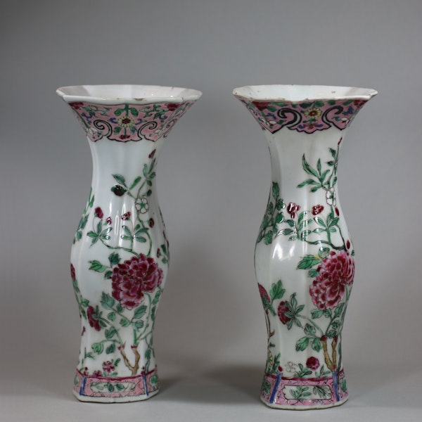 Pair of famille rose vases of baluster shape, Qianlong (1736-95) - image 7