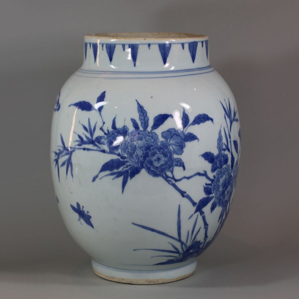 Chinese blue and white transitional jar, circa 1650 - image 3