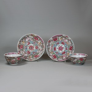 Pair of Chinese famille rose teabowls and saucers, Yongzheng (1723-35)