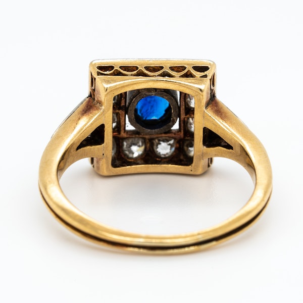 Art Deco diamond and sapphire square shape cluster ring - image 4