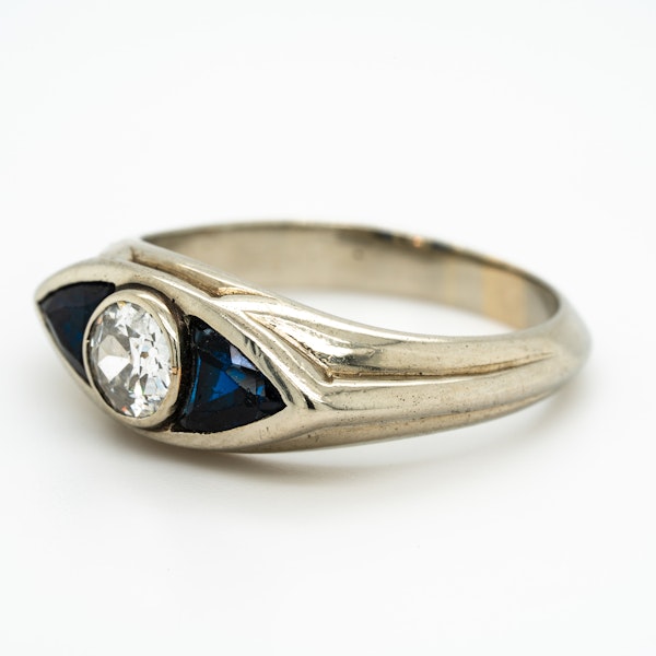 Art Deco diamond and triangular cut sapphires 3 stone ring - image 3
