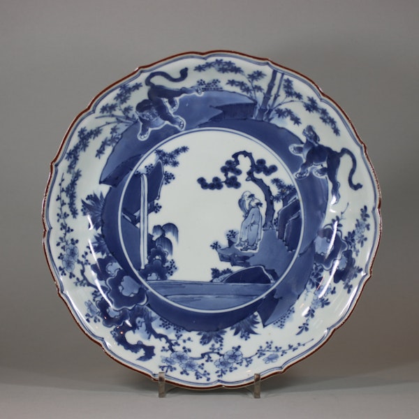 Japanese blue and white kakiemon style lobed dish, Edo period (late 17th century) - image 1