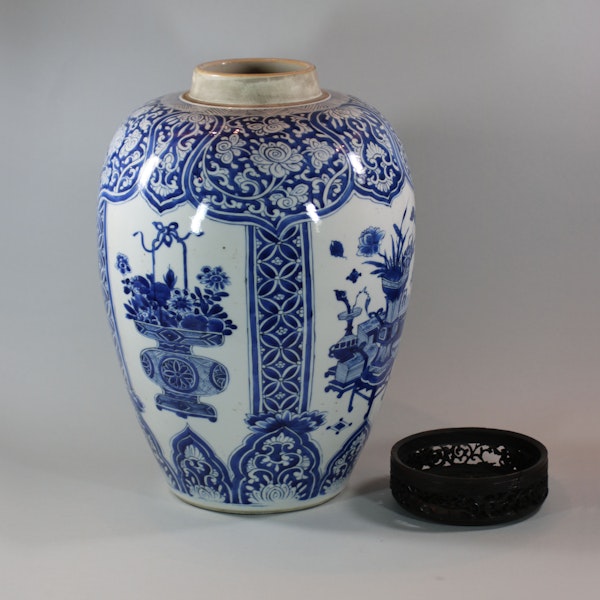 Chinese blue and white ovoid jar, Kangxi (1662 - 1722) - image 4