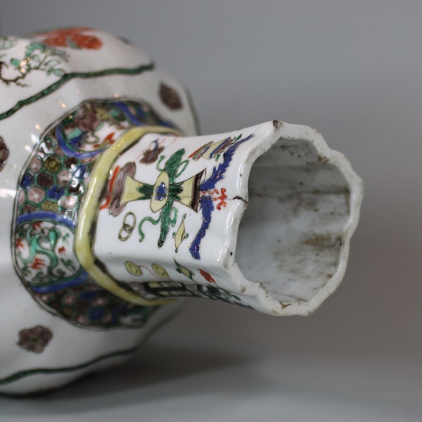 Chinese famille-verte multi-faceted vase Kangxi (1662-1722) - image 6