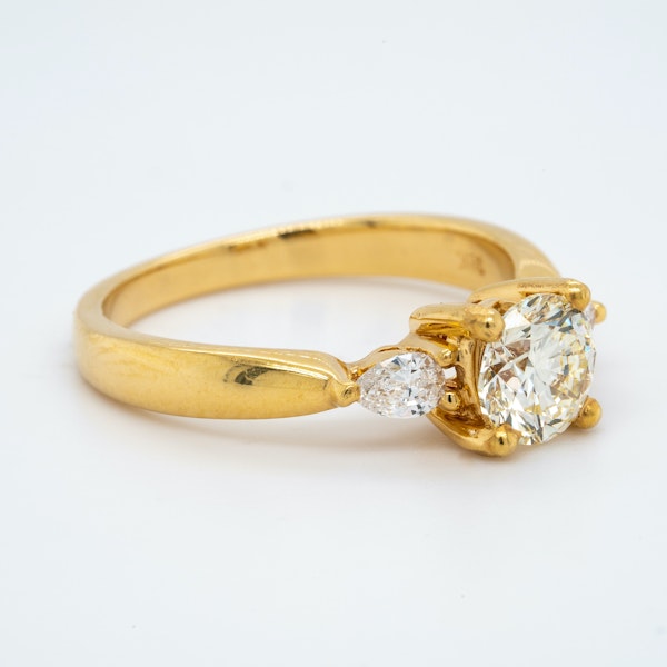 18K yellow gold 1.00ct Diamond Engagement Ring - image 2