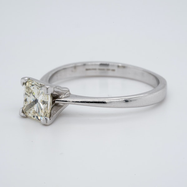 18K white gold 1.01ct Diamond Solitaire Engagement Ring - image 3