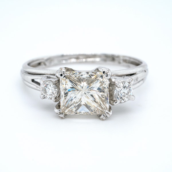 18K white gold 2.01ct Diamond Engagement Ring - image 1