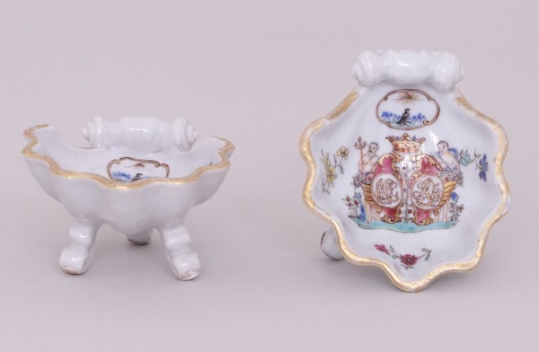 A PAIR OF RARE CHINESE FAMILLE ROSE ARMORIAL SALTS WITH GRIPENBERG COAT OF ARMS, QIANLONG (1736-1795) - image 2