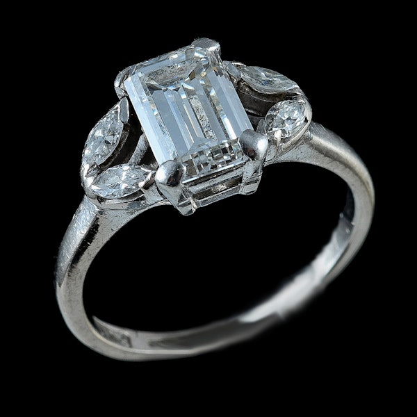  MM6295r Art Deco diamond 1.15ct emerald cut marquise diamond  shoulders 1910/20c - image 2