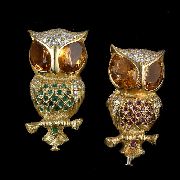  MM6206br Pair of gold citrine diamond and emerald owl brooch - image 1