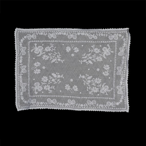 Rectangular tray cloth,bows abs flowers design on embroidered net 38 x28 cm - image 1