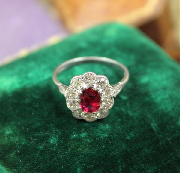 A very fine Siam Ruby & Diamond Cluster Engagement Ring mounted in Platinum, English, Circa 1930 - image 3