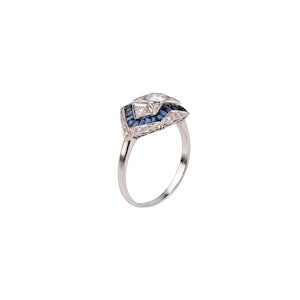 Diamond sapphire ring