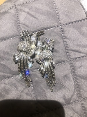 1940,s diamond double clips