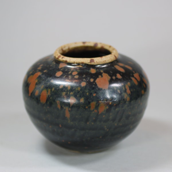 Small Chinese 'cizhou' russet-splashed black-glazed jar, Song dynasty - image 1