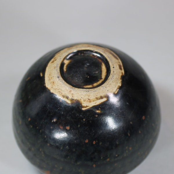 Small Chinese 'cizhou' russet-splashed black-glazed jar, Song dynasty - image 5