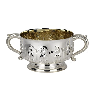 Stylish large two handled bowl by Mappin & Webb