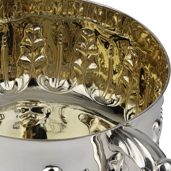 Stylish large two handled bowl by Mappin & Webb - image 2