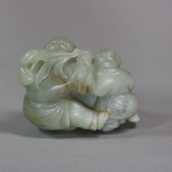 Chinese celadon jade group of the Hehe Erxian, Qing dynasty - image 3