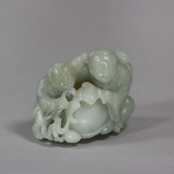 Chinese celadon jade group of the Hehe Erxian, Qing dynasty - image 7