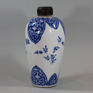 Chinese blue and white ovoid vase, Kangxi (1662-1722)