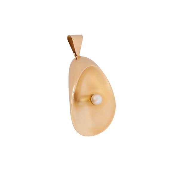 Jensen gold and pearl pendant - image 1