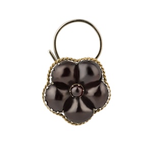 Victorian garnet cabochon padlock in 15 ct gold