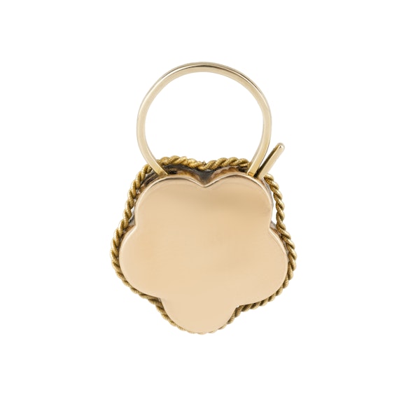 Victorian garnet cabochon padlock in 15 ct gold - image 2