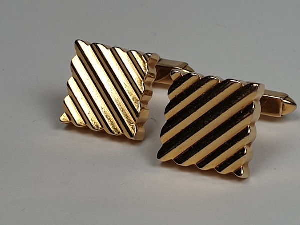 Kutchinsky chunky gold cufflinks  DBGEMS - image 3
