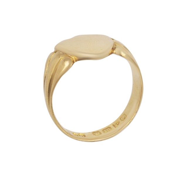 Gold shield shape signet ring Spectrum Antiques - image 2