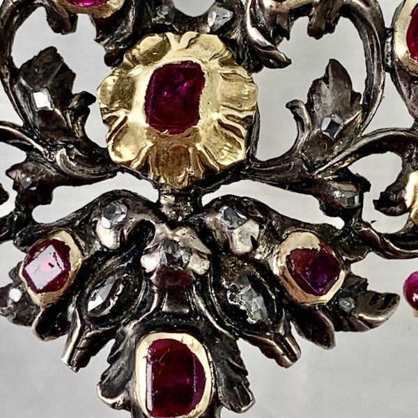 Seventeenth century dress ornament with rubies - image 2