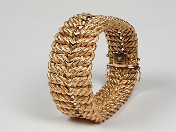 18ct gold inter woven wide gold bracelet  DBGMES - image 1