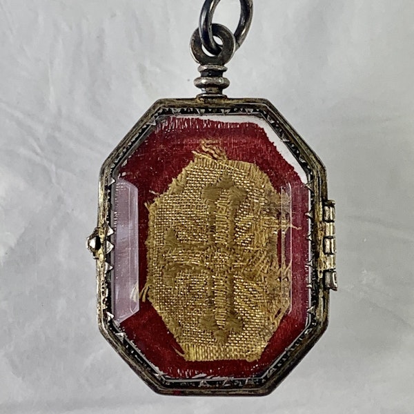 1600 rock crystal reliquary - image 2