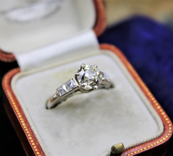 A very fine 1.60 Carat Old Cut Diamond & Platinum Solitaire Ring with French Cut Diamond Shoulders, English, Circa 1930 - image 2