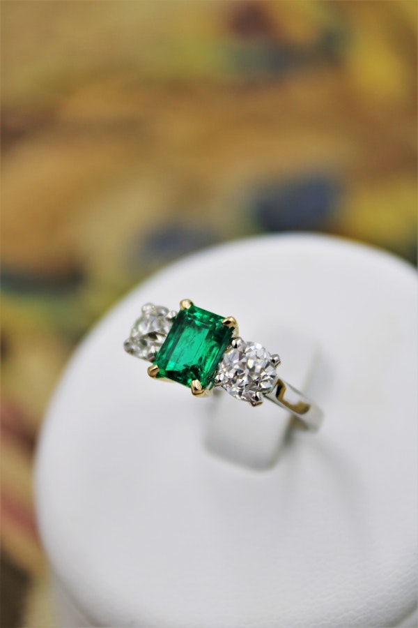 An exceptional Emerald and Diamond Three Stone Engagement Ring mounted in Platinum (Marked) and 18 Carat Gold, Pre-Owned - image 1
