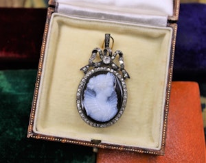 A very fine Antique Hardstone & Diamond Cameo Pendant set in 15ct Yellow Gold & Silver, Circa 1880