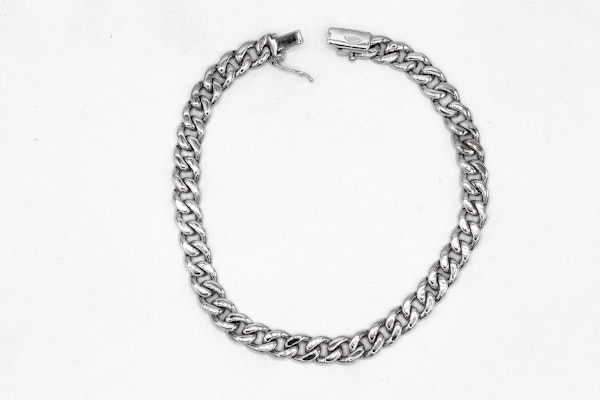Diamond set Curved-link white gold bracelet - image 3