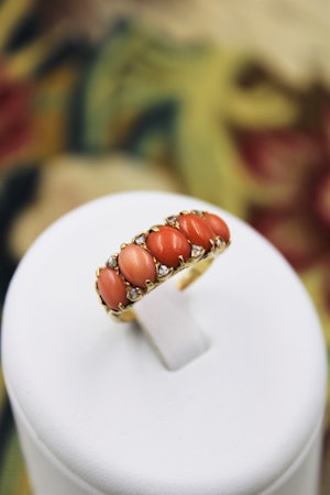Downstairs At Grays: A very fine Victorian Coral and Diamond Ring set in 18ct Yellow Gold, English, Circa 1900