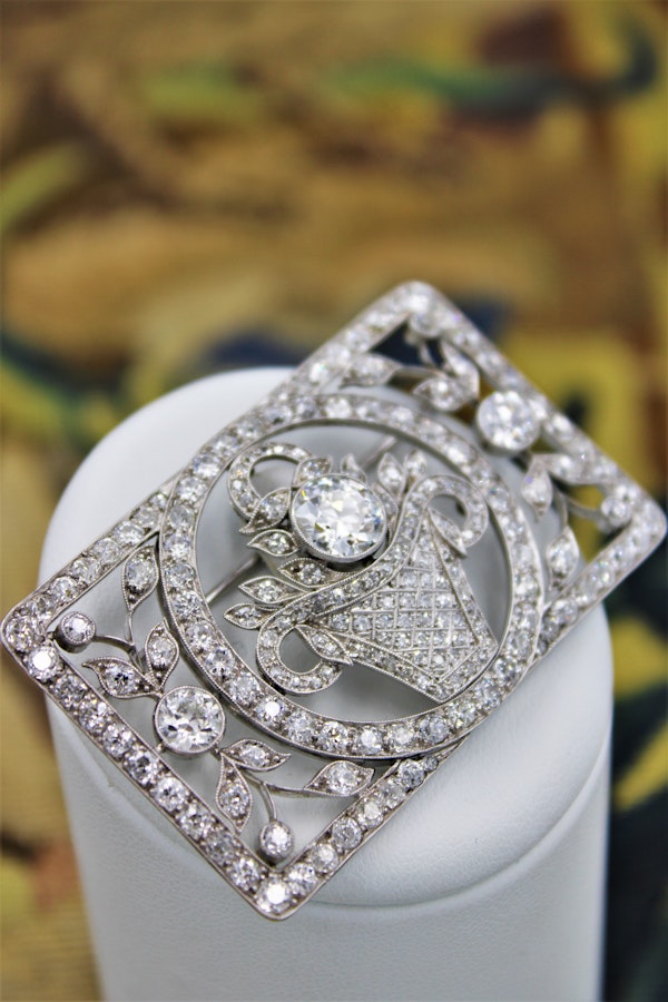 An exquisite Art Deco Diamond Floral Jardinière Brooch mounted in Platinum, English, Circa 1930 - image 2