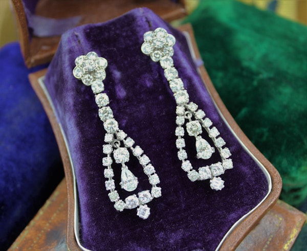 A magnificent pair of 8.30ct Diamond Drop Earrings set in 18ct White Gold, Circa 1955 - image 1