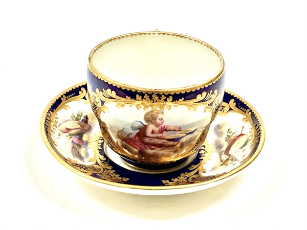 Pair of Sèvres style cups and saucers - image 4