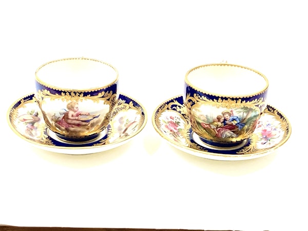 Pair of Sèvres style cups and saucers - image 2