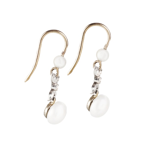 A pair of Pearl Diamond earrings - image 2