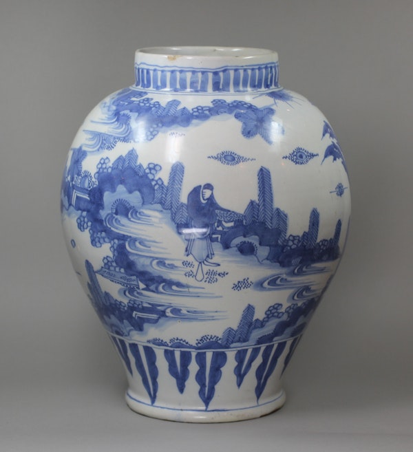 Frankfurt blue and white vase, 18th century - image 2