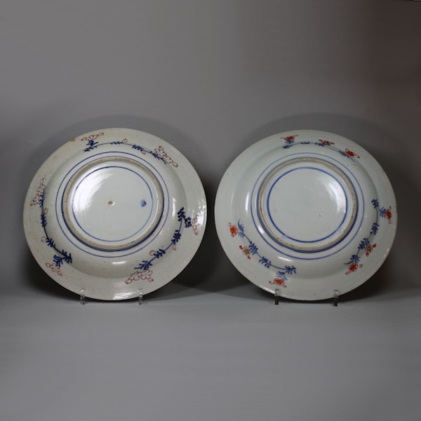 Pair of Japanese imari dishes, 18th century - image 1